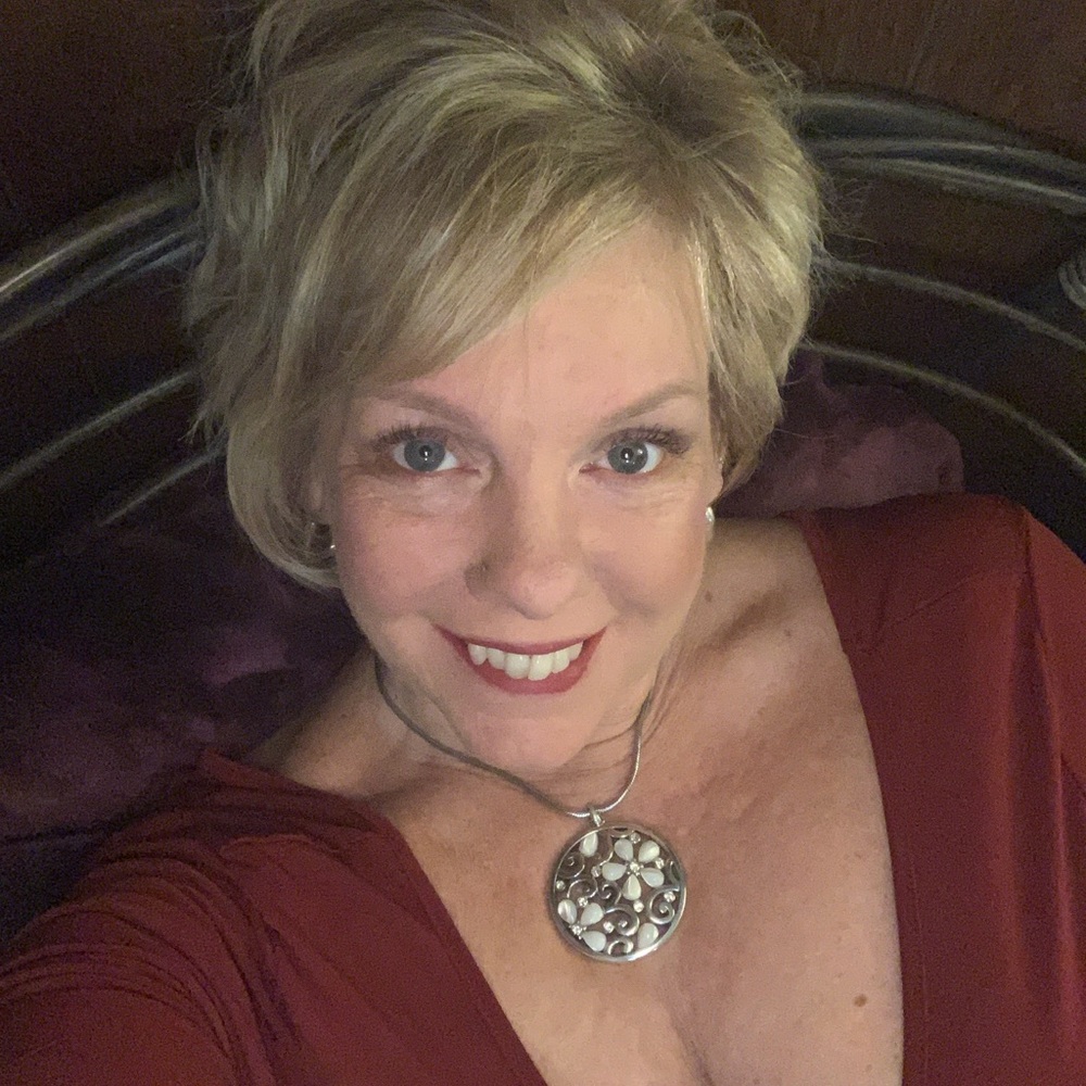 Meet your Posher, Sandra